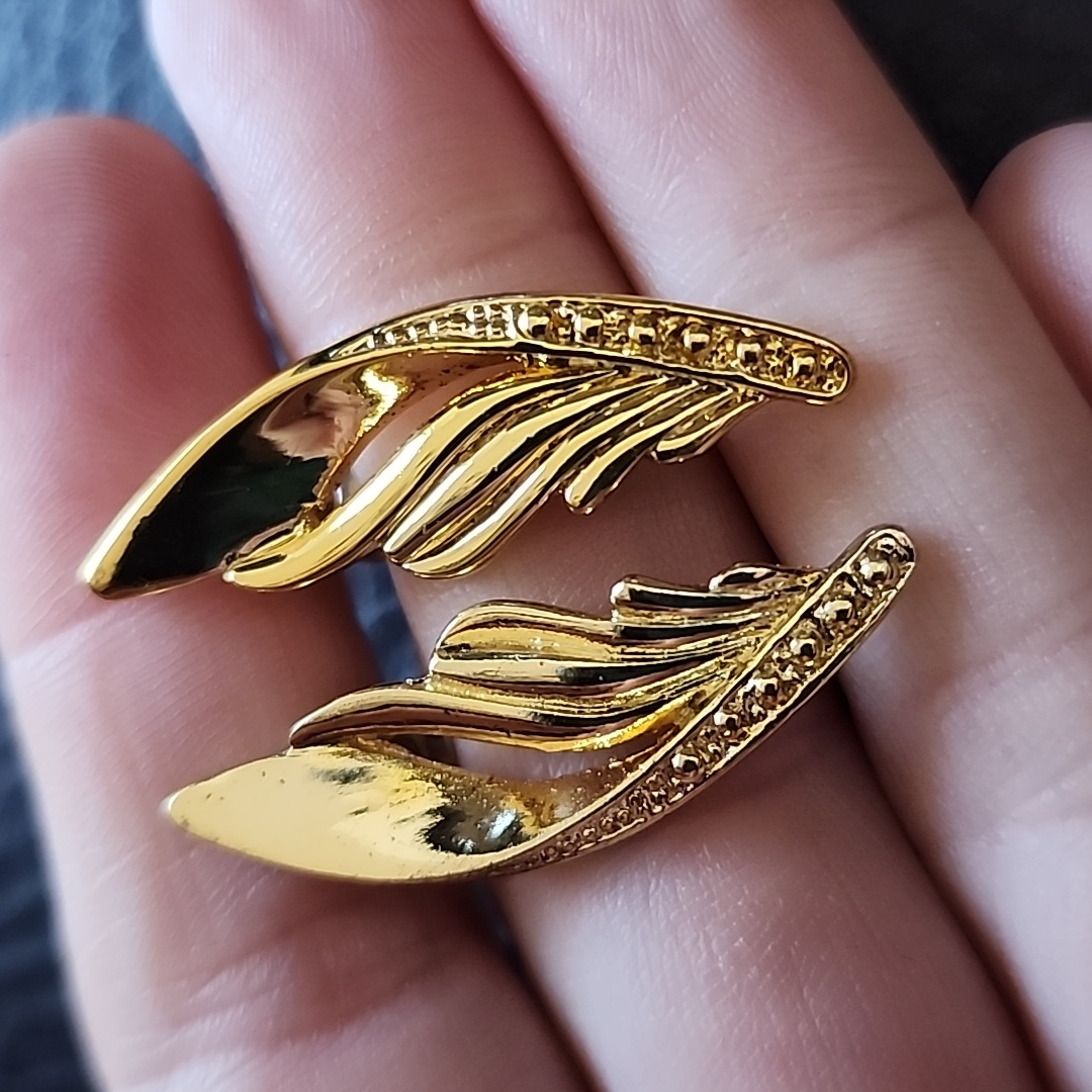 Vtg Earrings